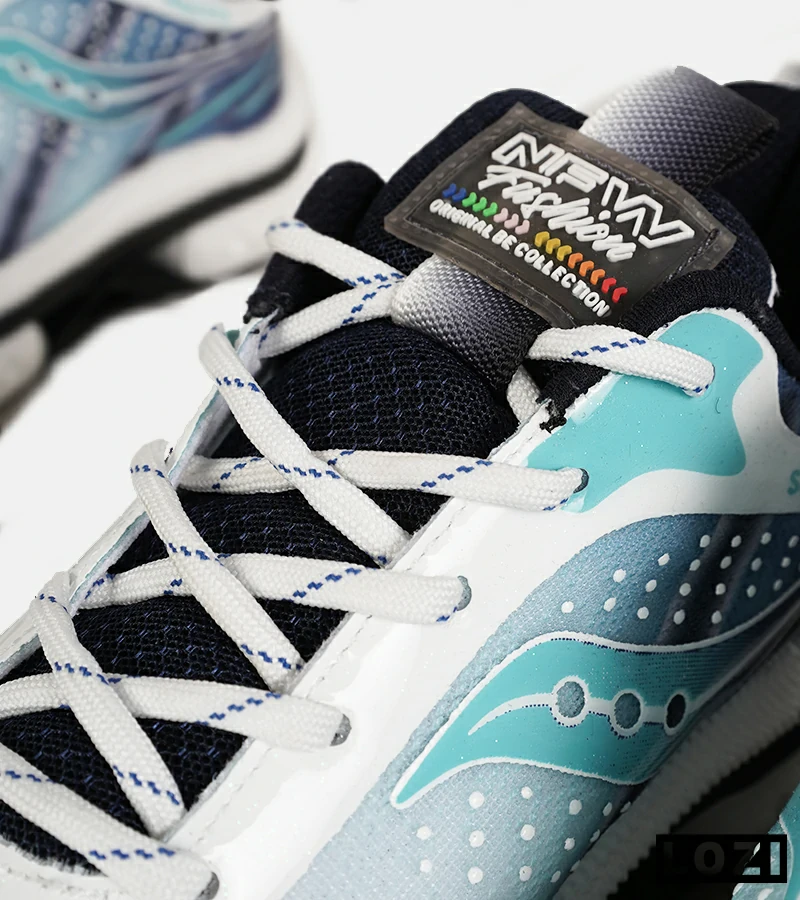 کفش کتانی سفید آبی Saucony Axon 3 مدل 7400