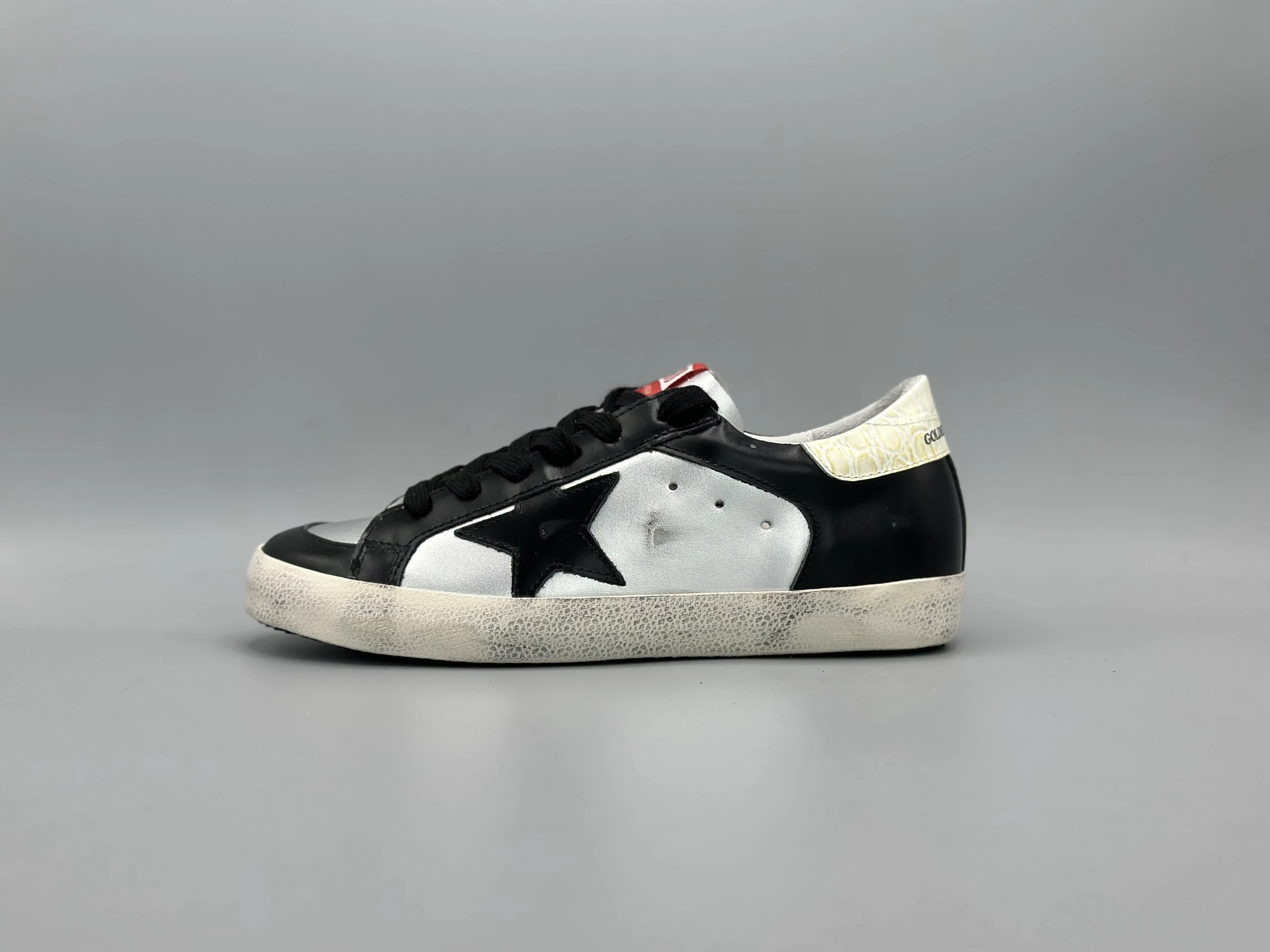 کتانی گلدن گوس ال تی دی چرم نقره مشکی کرم/Golden Goose Limited Edition