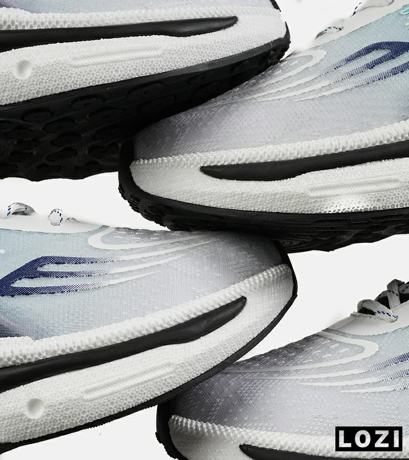 کفش کتانی سفید آبی Saucony Axon 3 مدل 7400