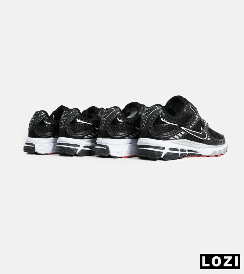 کفش کتانی مردانه مشکی نایک NIKE zoom vomero 5 مدل 7052